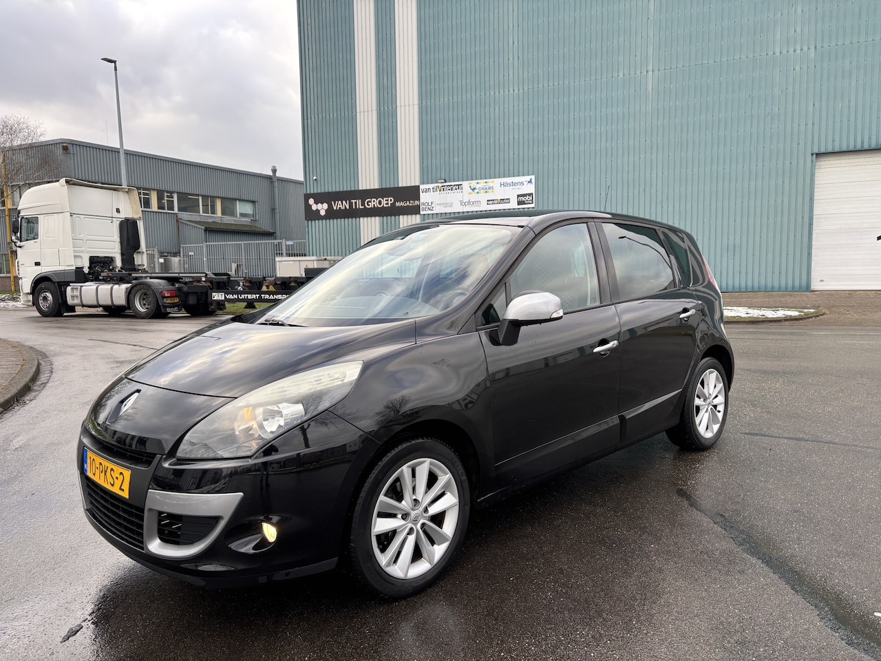 Renault Scénic - 1.6-16V Celsium 6-Bak 110 PK. Mooie en als nieuw rijdende auto van de eerste eigenaar !!! - AutoWereld.nl