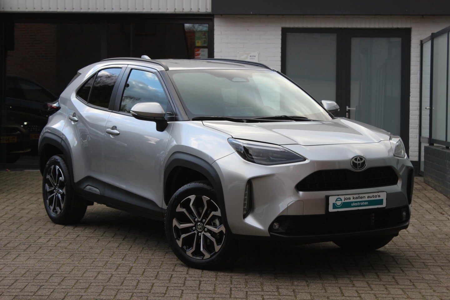 Toyota Yaris Cross - 1.5 Hybrid 115 Dynamic Navi/Carplay, Keyless Entry/start, WinterPack, LED, NIEUW!! - AutoWereld.nl