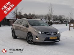 Toyota Auris Touring Sports - 1.8 Hybrid Lease+ | Panoramadak | Camera | Stoelverwarming