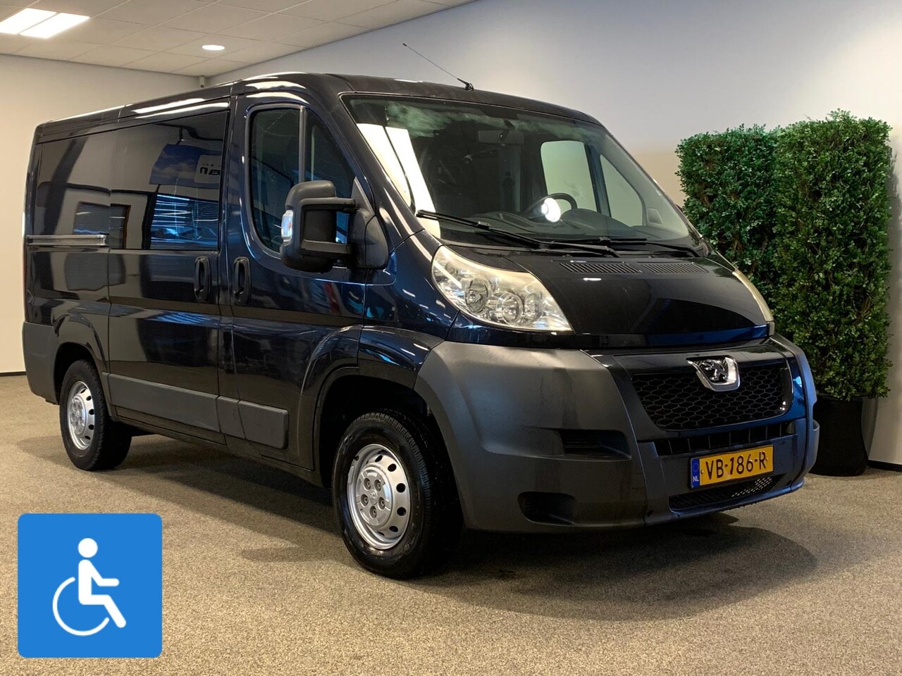 Peugeot Boxer - L1H1 Rolstoelbus (airco) 4+1 - AutoWereld.nl