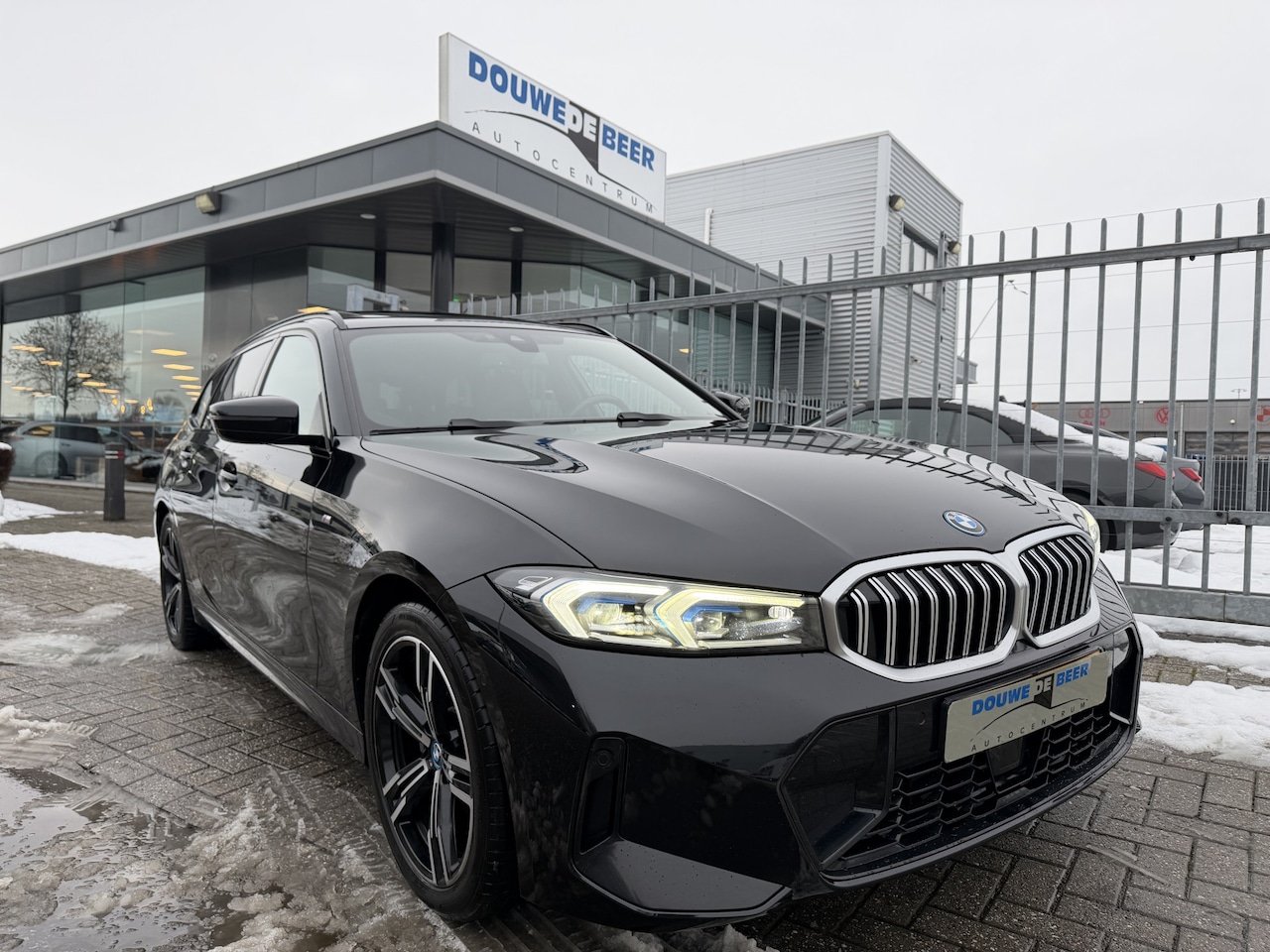 BMW 3-serie Touring - 330e xDrive M Sport - AutoWereld.nl