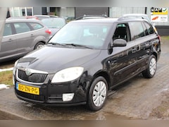 Skoda Fabia Combi - 1.6-16V Sport Face-lift model Climate Cruise Trekhaak Elec. pakket APK NAP