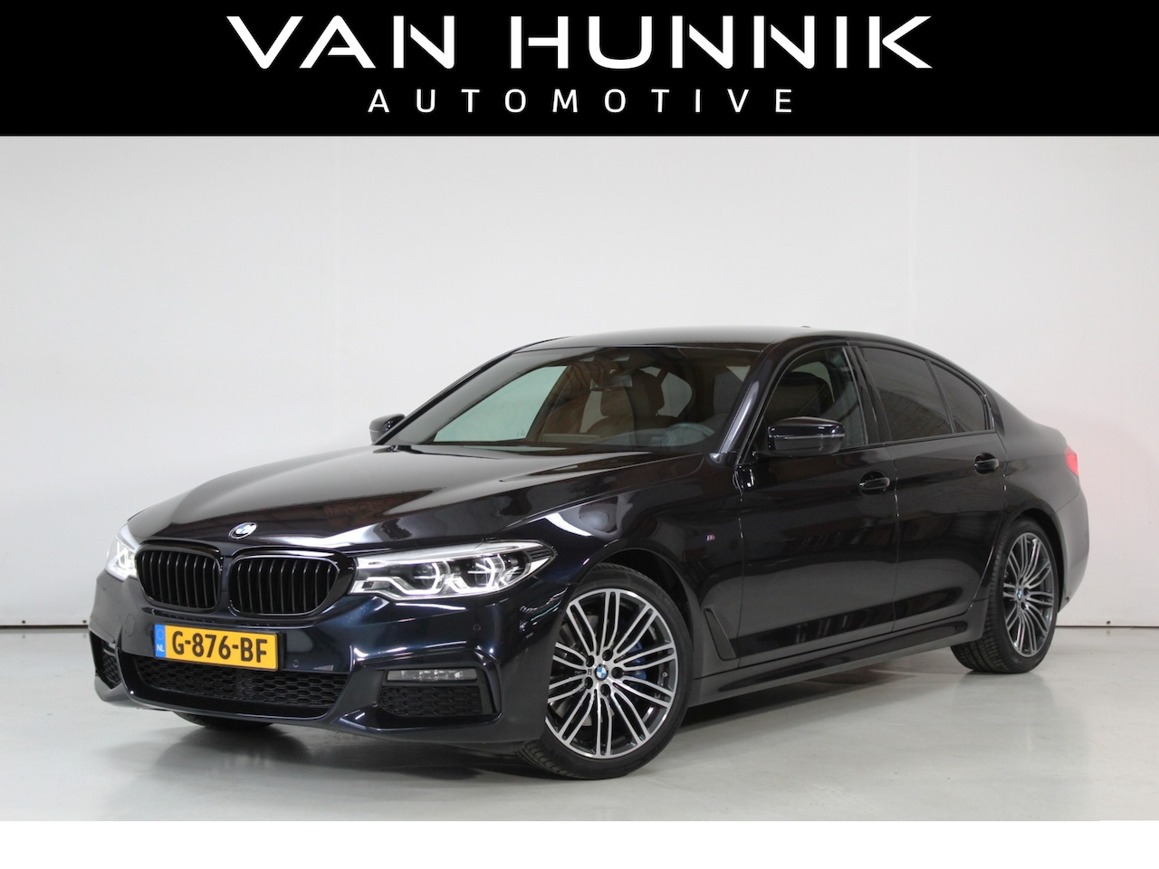 BMW 5-serie - 530i High Ex M-Sport | HUD | Sfeer | Memory | Trekhaak | Camera - AutoWereld.nl