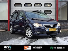 Volkswagen Touran - 1.4 TSI Highline Autom. Xenon/7 pers/Navi