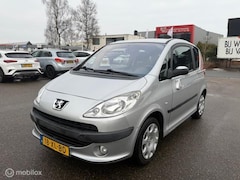 Peugeot 1007 - 1.4-16V Gentry Pack Topstaat