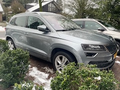 Skoda Karoq - 1.5 TSI ACT Business Edition Greentech 110kW/150pk/VirtualCockpit/Achteruitrijcamera/ACC/ECC/ESP/PDC/Trekhaak