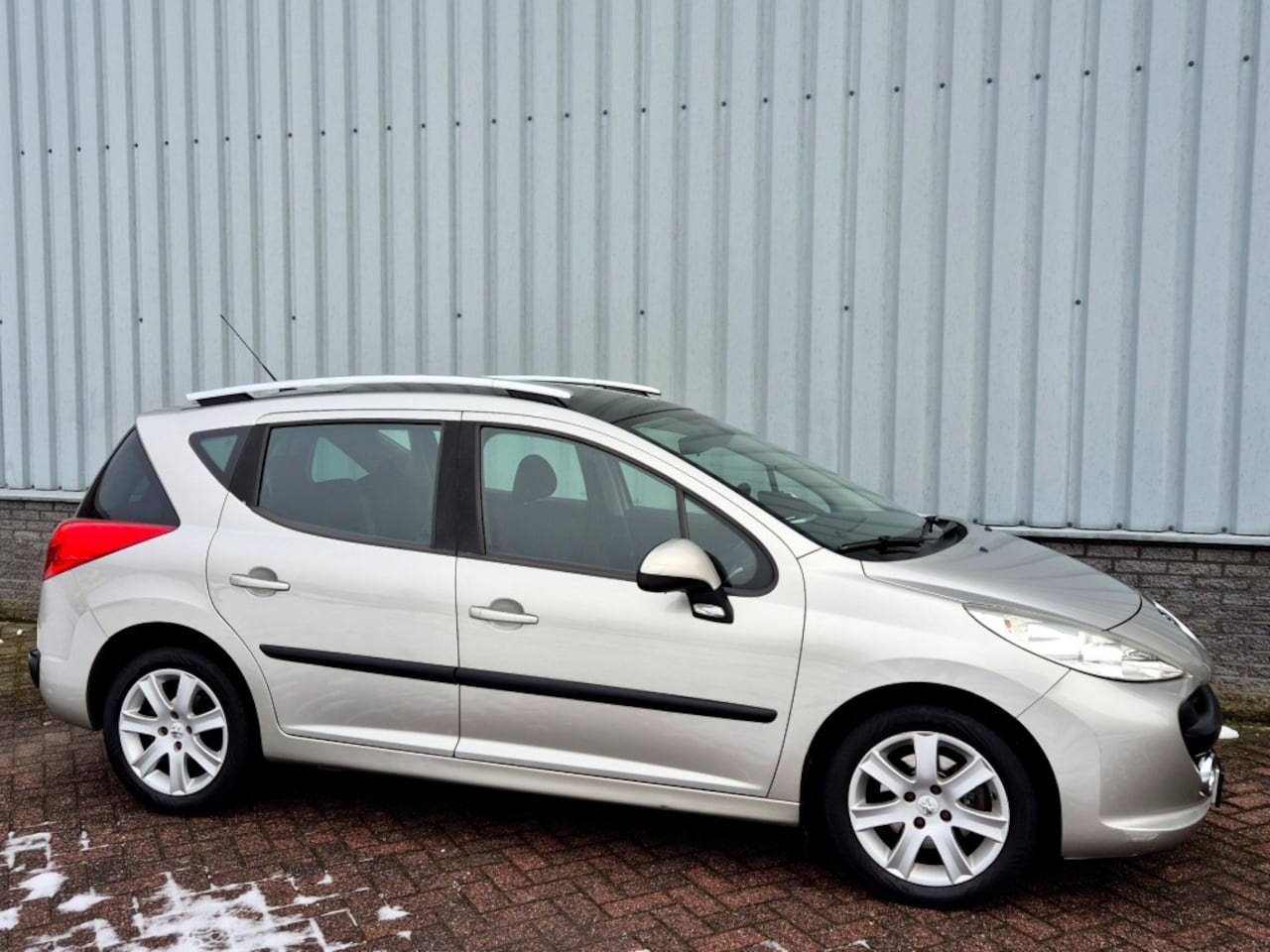 Peugeot 207 - 1.6 VTI XS Automaat Airco Panoramadak - AutoWereld.nl