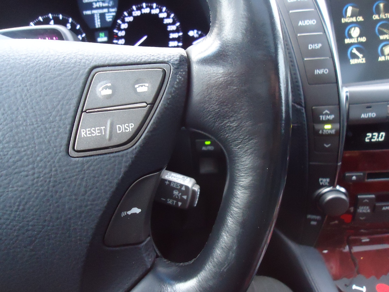 Lexus LS - 600h President de meest volle uitvoering