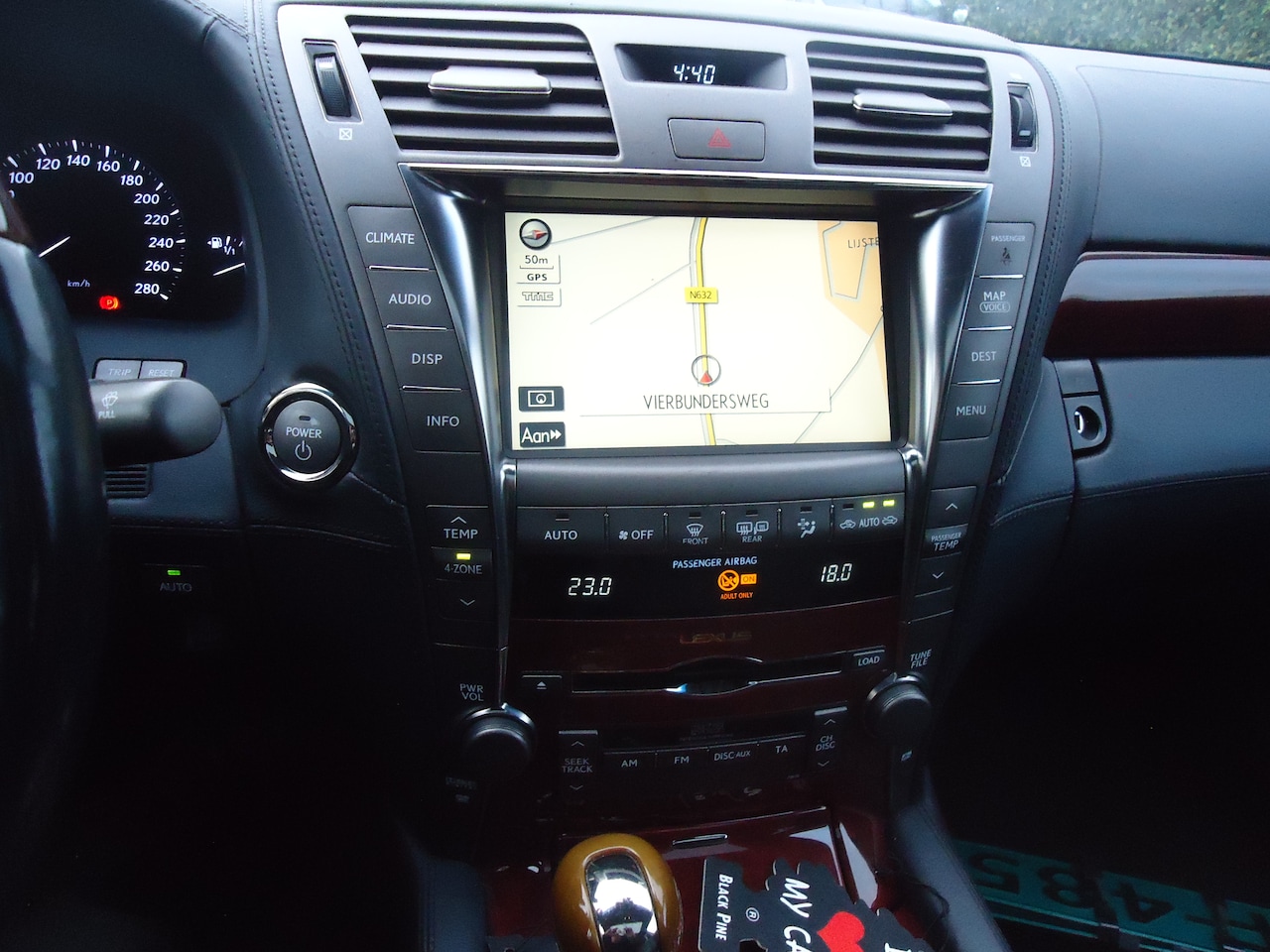 Lexus LS - 600h President de meest volle uitvoering