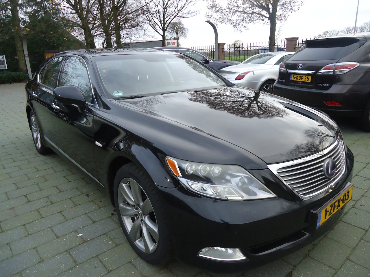 Lexus LS - 600h President de meest volle uitvoering