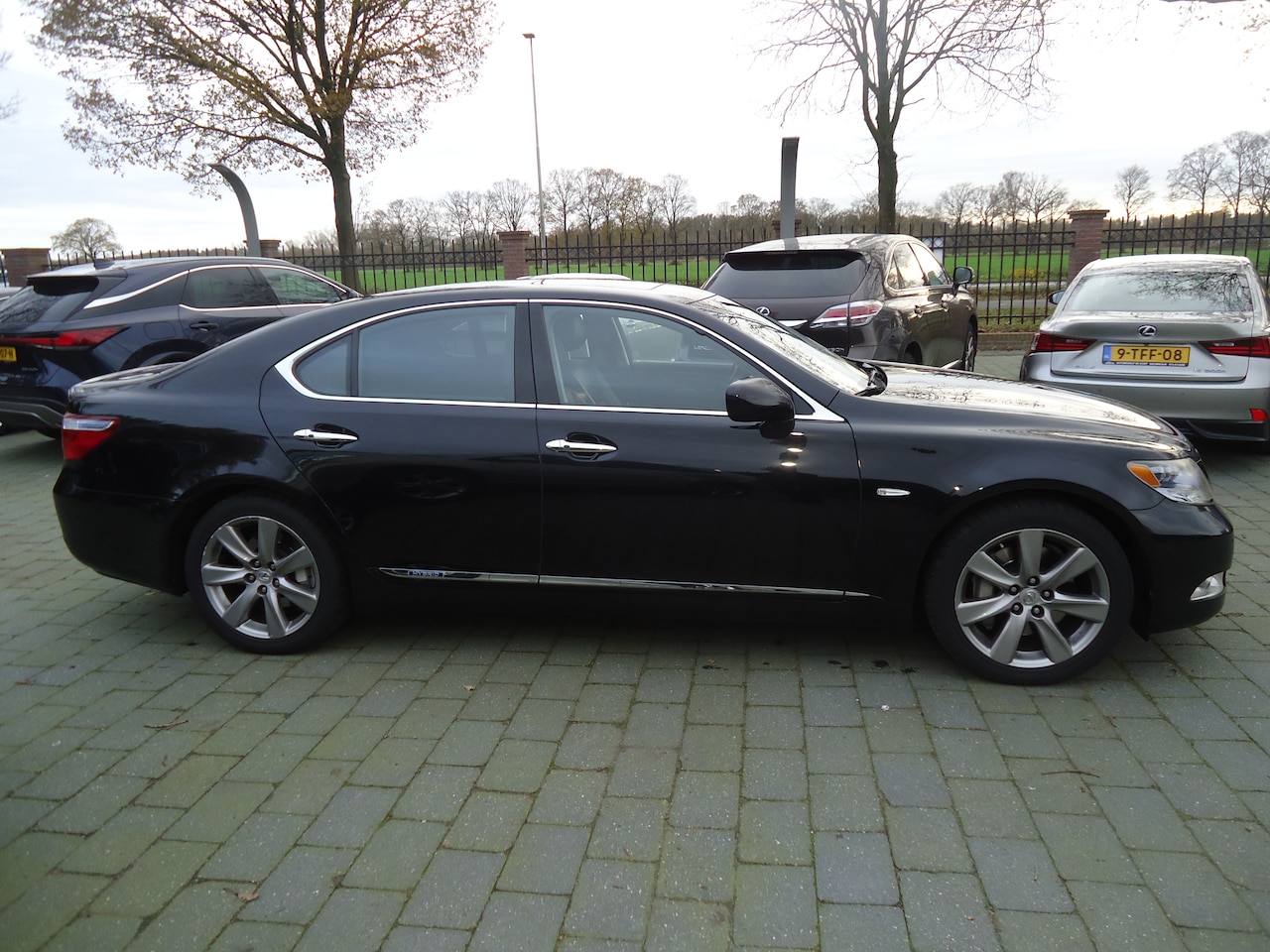 Lexus LS - 600h President de meest volle uitvoering