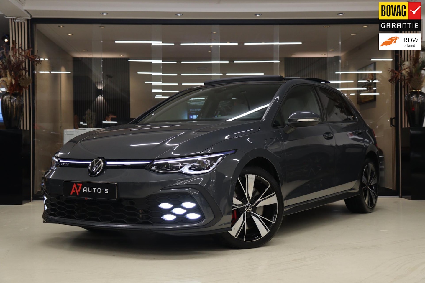 Volkswagen Golf - 1.4 eHybrid GTE / PANO/HUD/IQLIGHT/CAM/CARPLAY/VOL - AutoWereld.nl