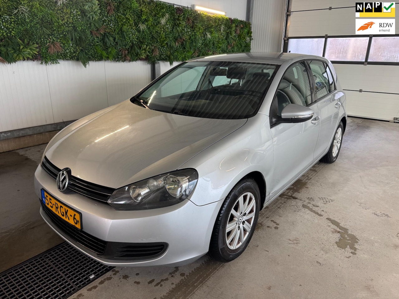 Volkswagen Golf - 1.2 TSI Comfortline NAVI CRUISE CTRL MF STUUR APK 2027 105PK - AutoWereld.nl