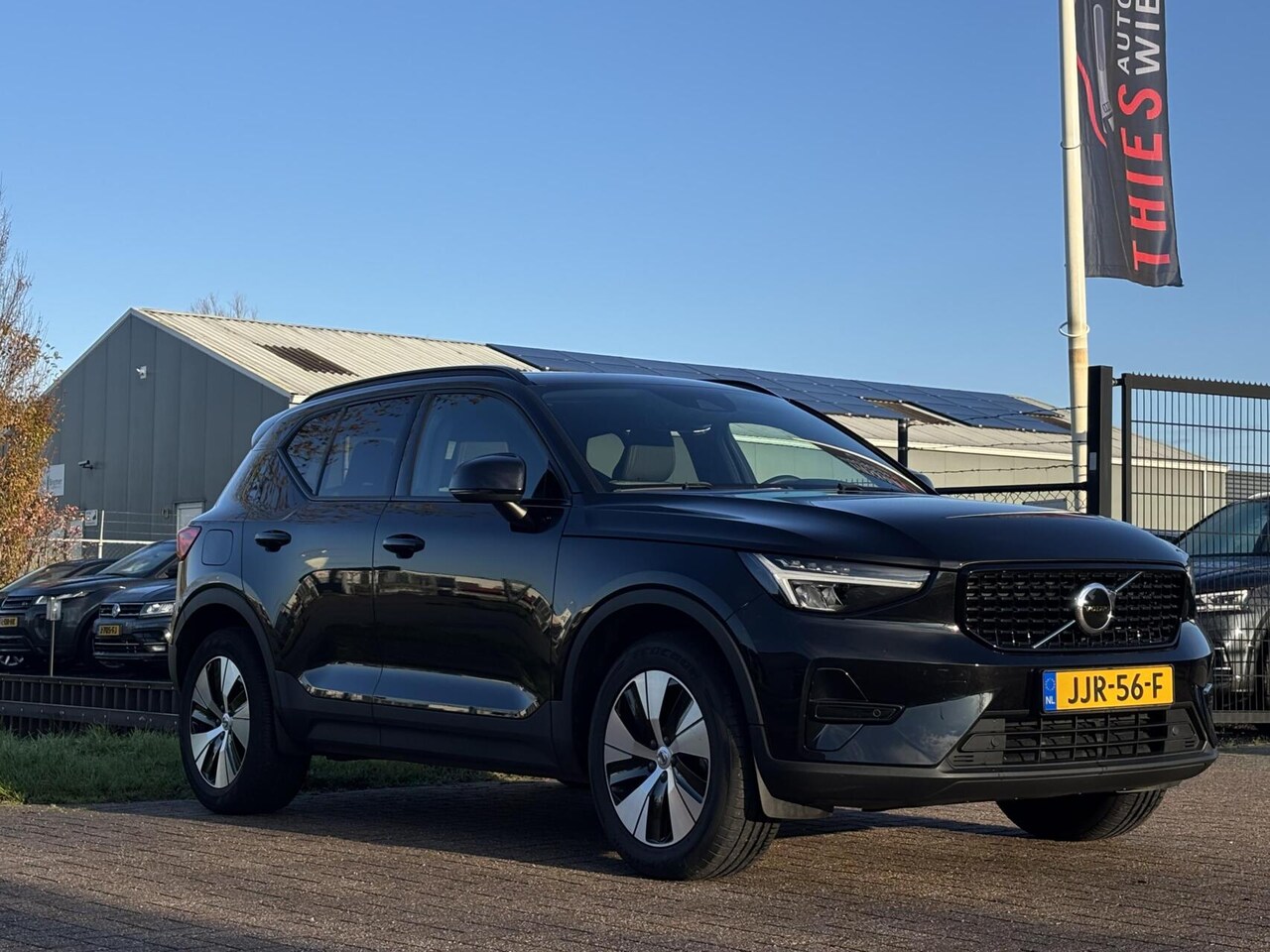 Volvo XC40 - 1.5 T4 Plug-in hybrid Plus Dark stuur vw panodak - AutoWereld.nl