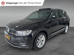 Volkswagen Tiguan - 2.0 TSI 4Motion Highline Leer / Trekhaak / Panodak