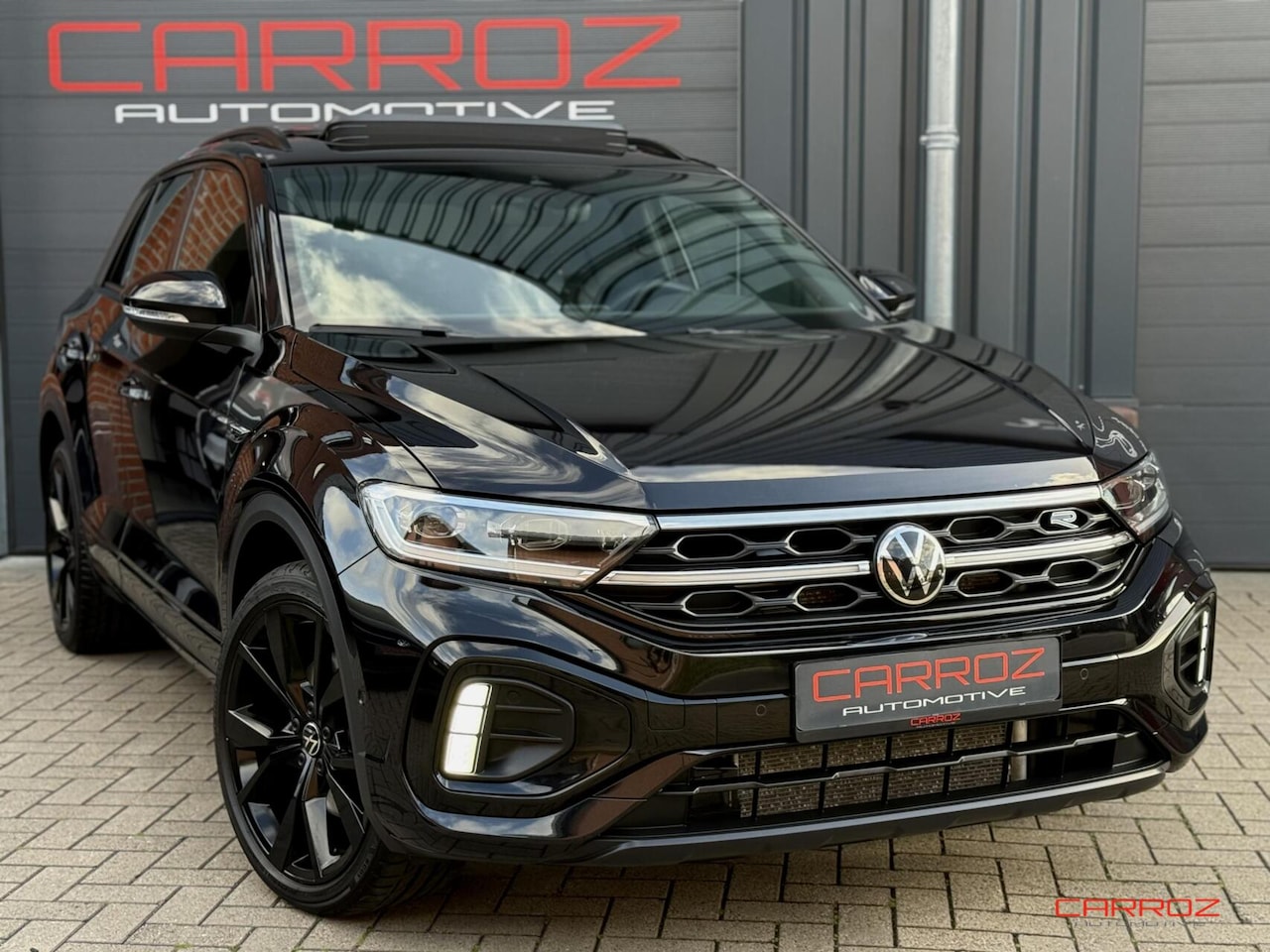 Volkswagen T-Roc - 2.0 TSI 4Motion R-Line Pano CarPlay Trekhaak ACC IQ Ambiance Camera - AutoWereld.nl