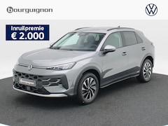 Volkswagen T-Roc - Life First Edition 1.5 eTSI 150 PK | Trekhaak | Stoel- & Stuurverwarming | Navigatie | Ada