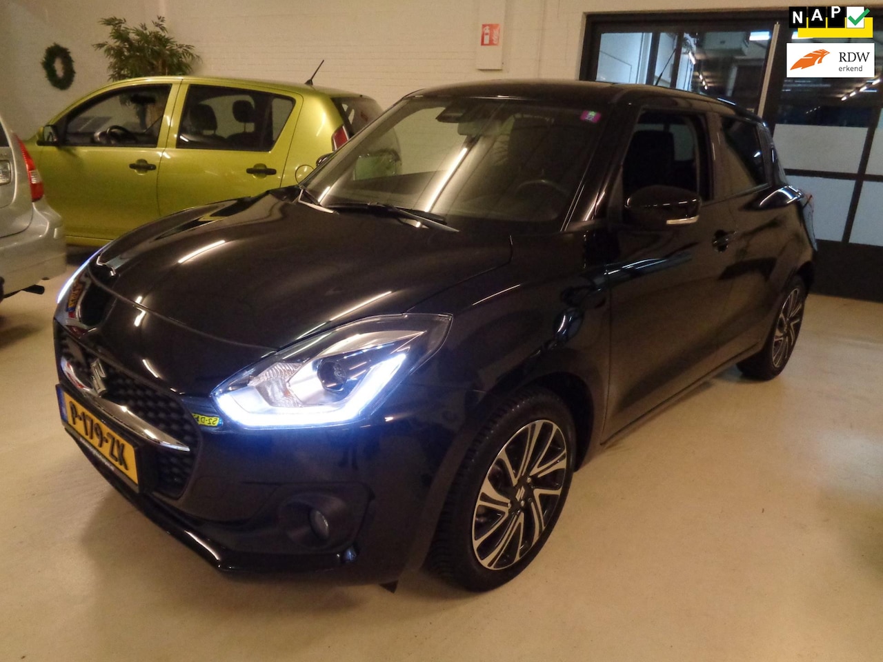 Suzuki Swift - 1.2 Style Smart Hybrid Carplay!Adaptive!Camera! - AutoWereld.nl