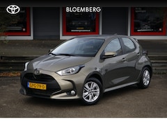 Toyota Yaris - 1.5 Hybrid 115 Active | Trekhaak | All-Season banden | Apple Carplay |