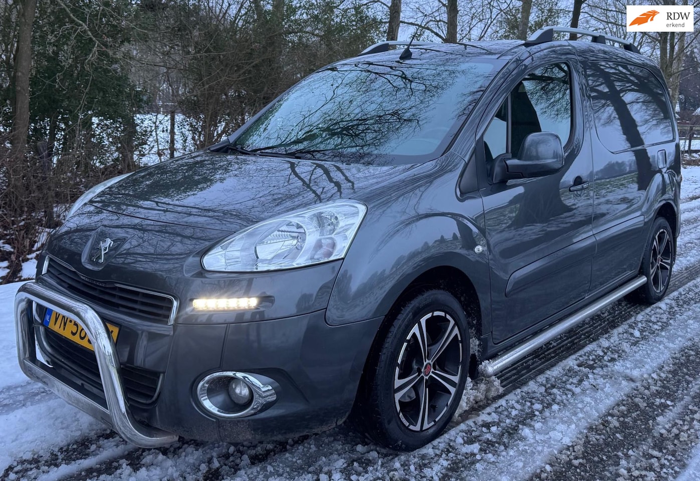 Peugeot Partner - 120 1.6 e-HDI L1 Navteq 2016 NAVI AIRCO CRUISE LED ERG MOOIE BUS - AutoWereld.nl