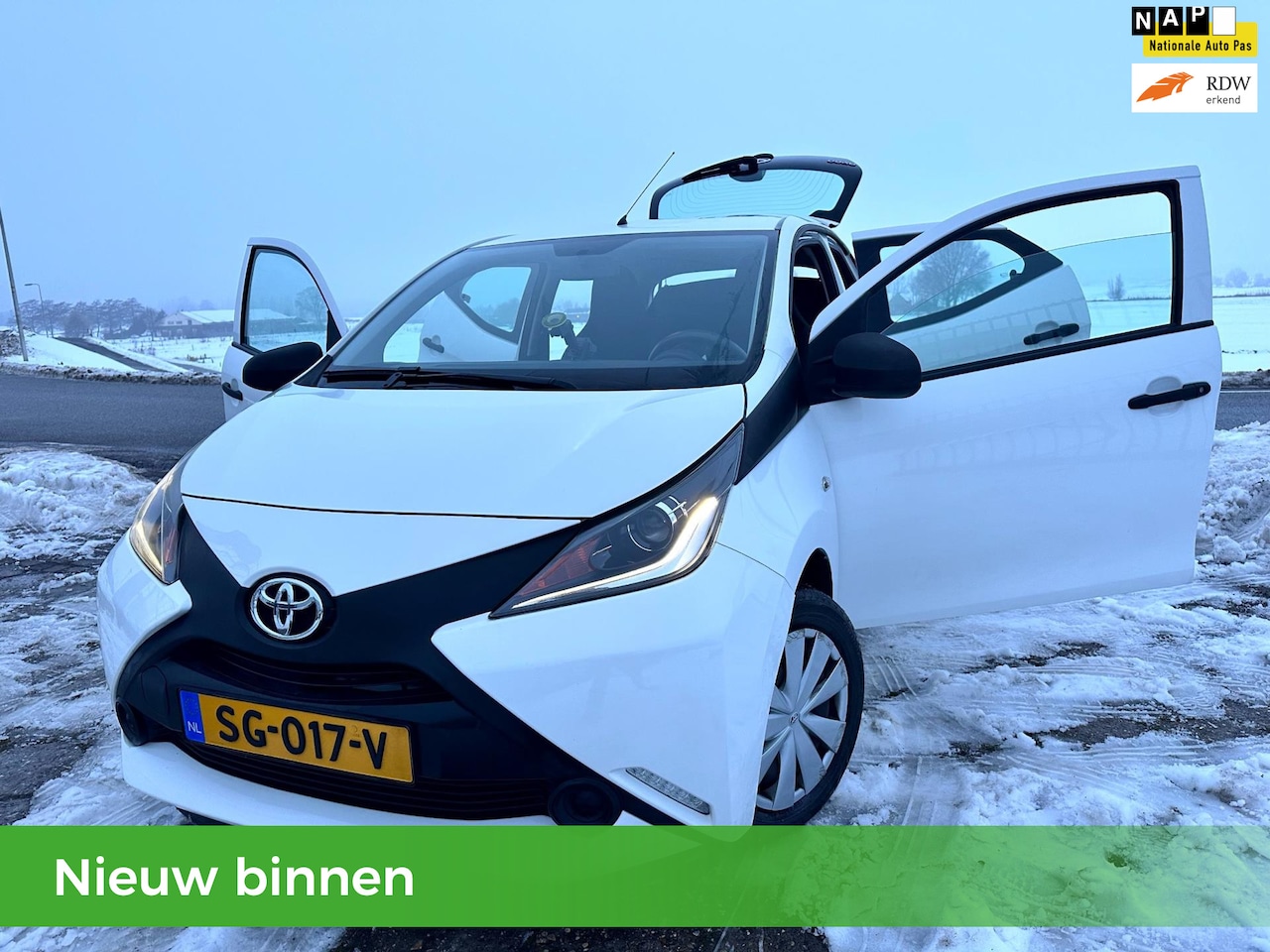 Toyota Aygo - 1.0 VVT-i x-fun 5-deurs NAP, Xenon, Cruise control, Airco - AutoWereld.nl
