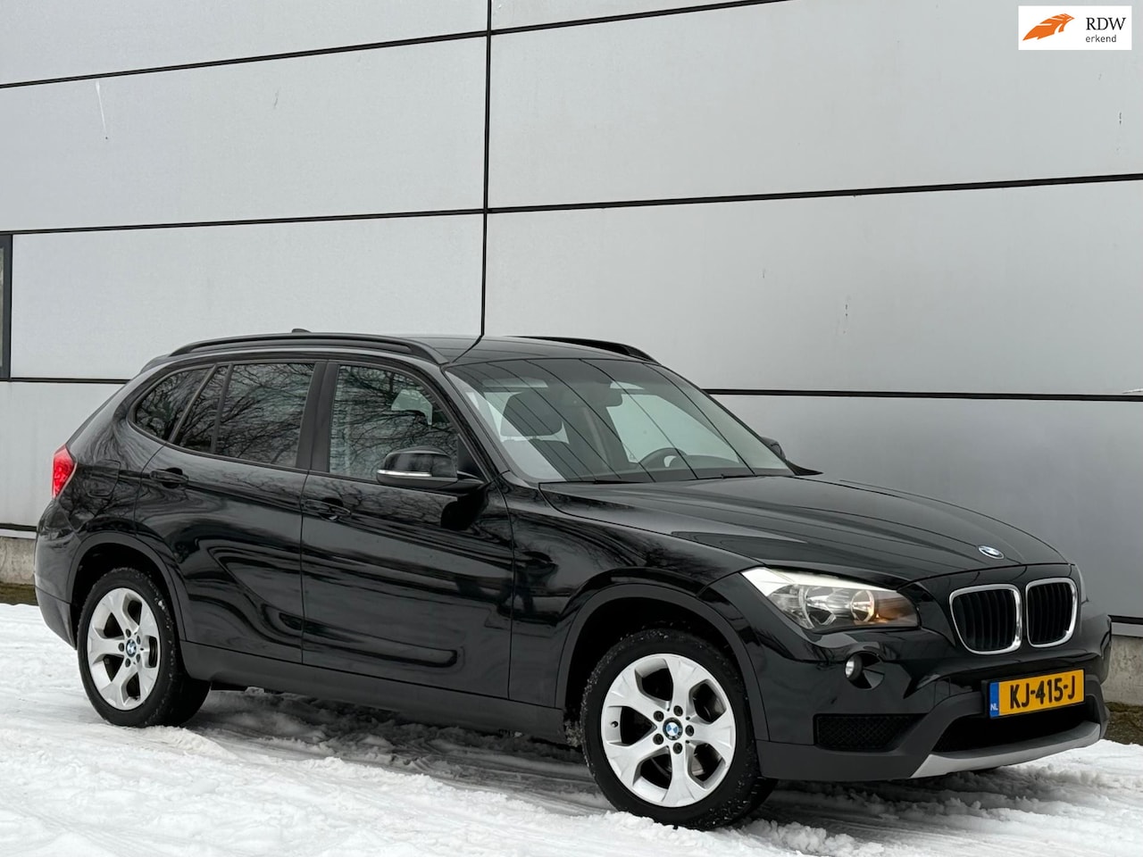 BMW X1 - XDrive18d Business+ 2e Eignr |Automaat |Stoelverw |Navi |Clima |Stuurbed |Nap |Boekjes - AutoWereld.nl