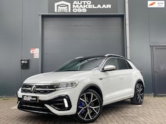 Volkswagen T-Roc - R AKRA PANO SFEER CARPLAY CAMERA DIGITAAL COCKPIT LANE ASSIST ACC BLUETOOTH NAVI SPORTMODE