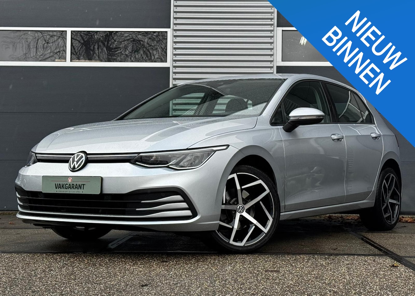 Volkswagen Golf - 1.5 eTSI |Sfeer |Stoelverw. |Camera |ACC - AutoWereld.nl