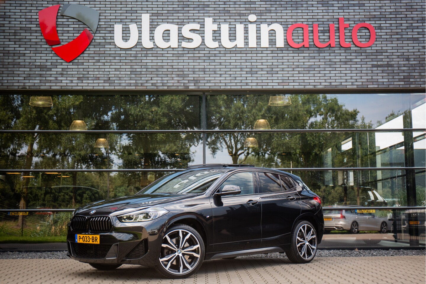 BMW X2 - sDrive20i Business Edition | M-pakket, Panoramadak, Head-up display, BMW-Led - AutoWereld.nl