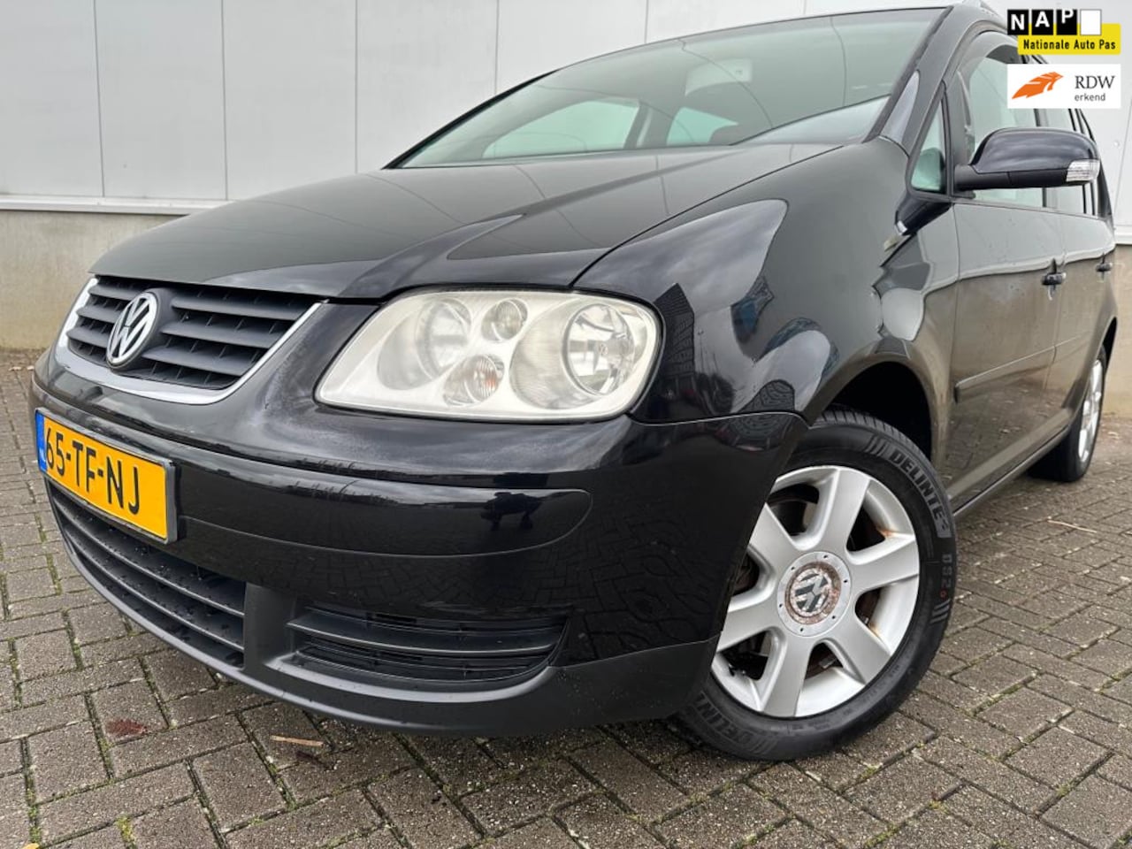 Volkswagen Touran - 16V FSI Business Automaat NL auto..... - AutoWereld.nl