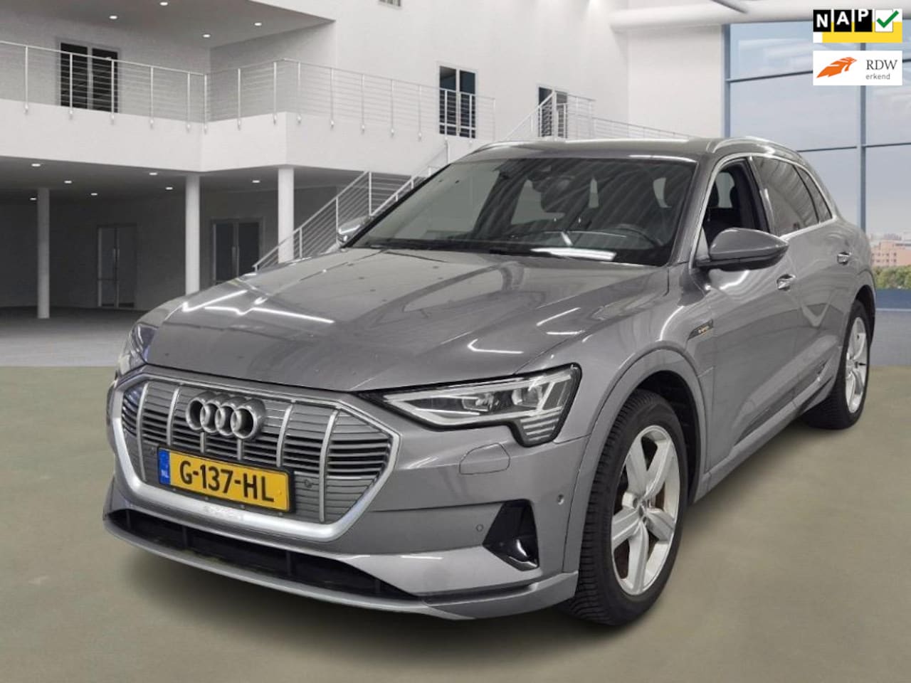 Audi e-tron - E-tron 55 quattro advanced 95 kWh | SOH 95% | S-Line | Trekhaak | Stoelverwarming | Memory - AutoWereld.nl