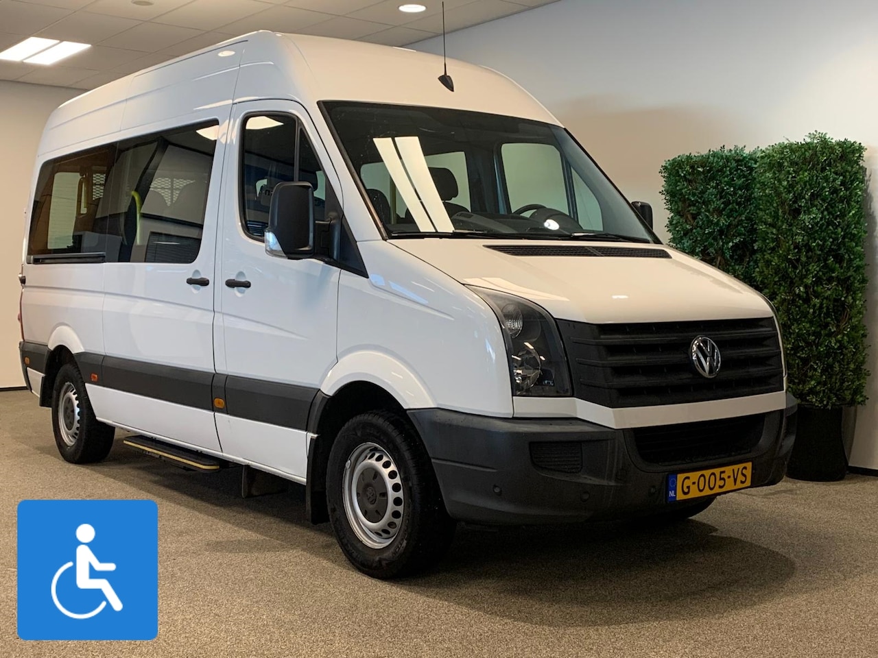 Volkswagen Crafter - L2H2 Rolstoel 8+1 - AutoWereld.nl
