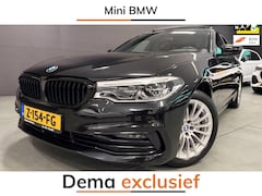 BMW 5-serie Touring - 520i High Executive PANO/LEDER/H-UP/DAB/CARPLAY/SFEERVERL///