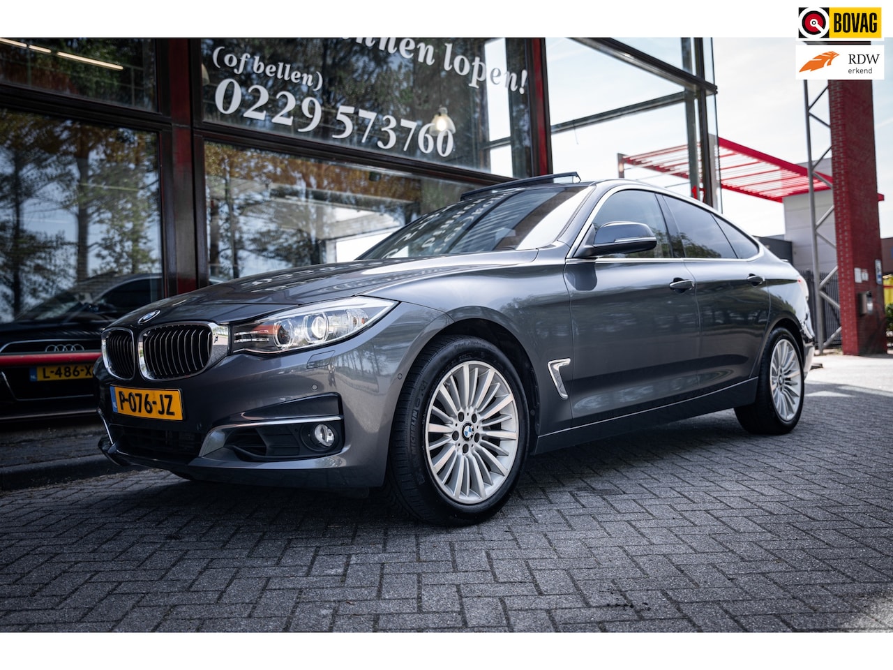 BMW 3-serie Gran Turismo - 335i xDrive High Executive | Automaat | Panorama | Cruise Control | Leder| Electrische kof - AutoWereld.nl