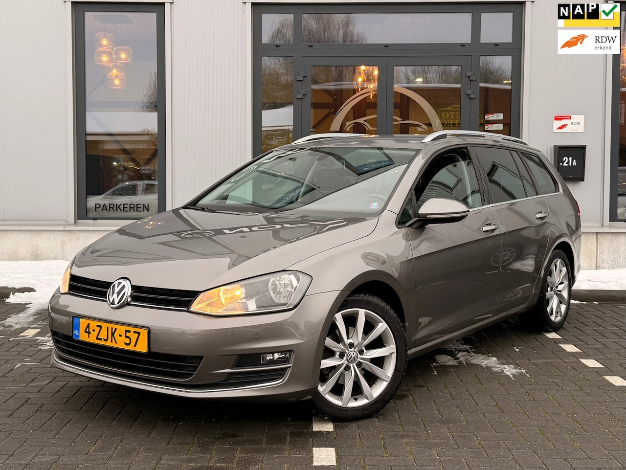 Volkswagen Golf Variant - 1.2 TSI Business Edition|Camera|Pdc|Trekhaak - AutoWereld.nl