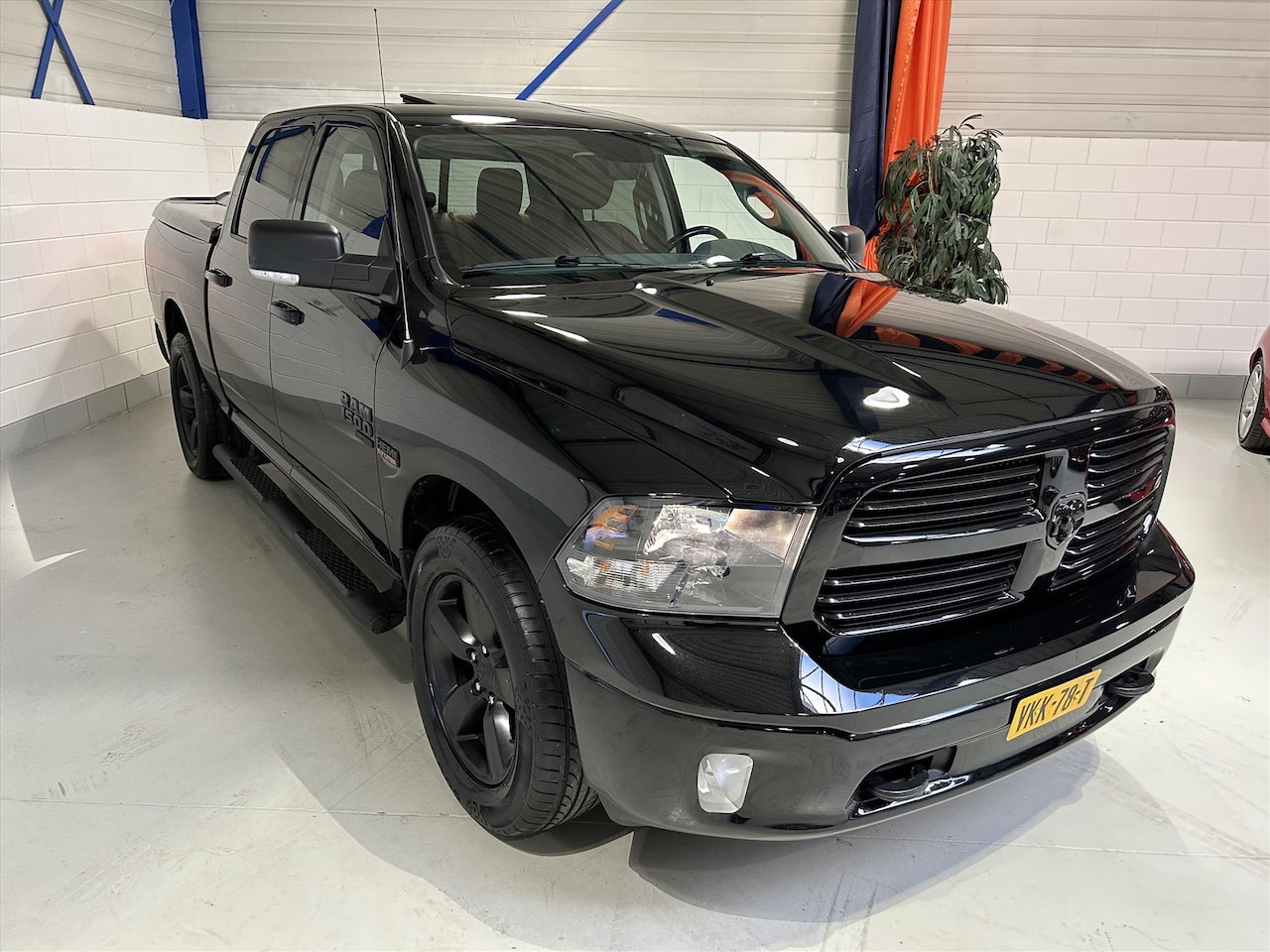 Dodge Ram Pick Up - RAM 5.7L V8 Hemi, LPG, Schuifdak, Leder, Carplay - AutoWereld.nl