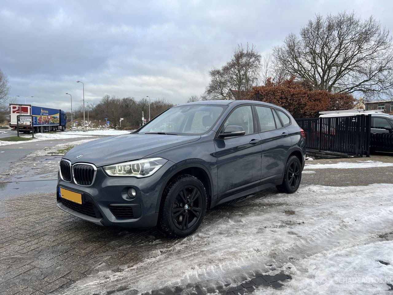 BMW X1 - XDRIVE20I AUT LEDER - AutoWereld.nl