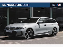 BMW 3-serie Touring - 330e High Executive M Sport Automaat / Panoramadak / Trekhaak / Sportstoelen / Active Crui