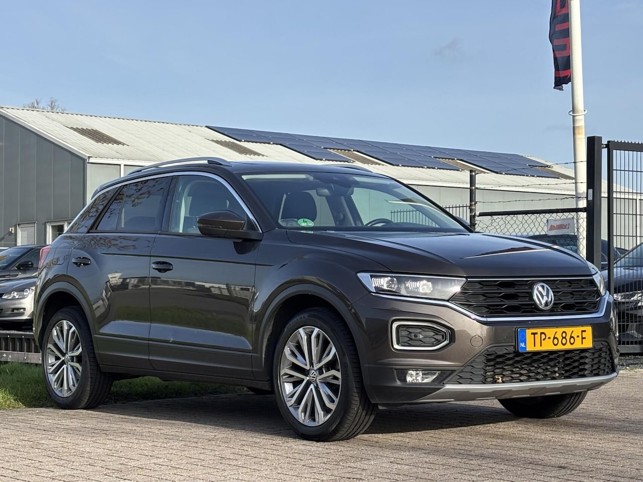 Volkswagen T-Roc - 1.0 TSI Sport acc pano digitale dash - AutoWereld.nl