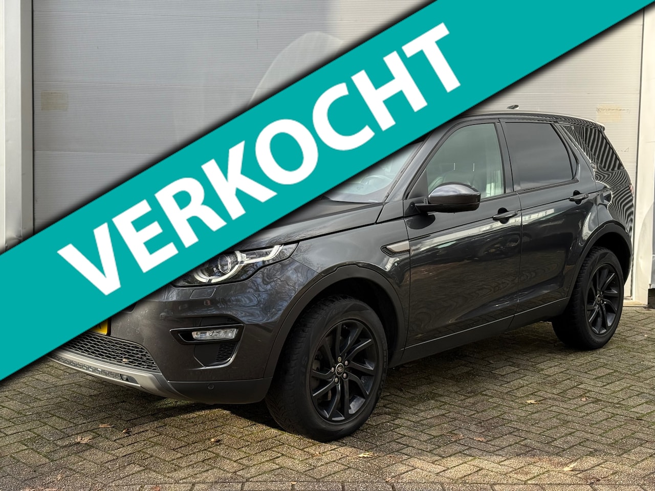 Land Rover Discovery Sport - 2.0 TD4 HSE Grijs Kenteken l Automaat l Leder l Camera l Xenon l Climate l Cruise l Trekha - AutoWereld.nl