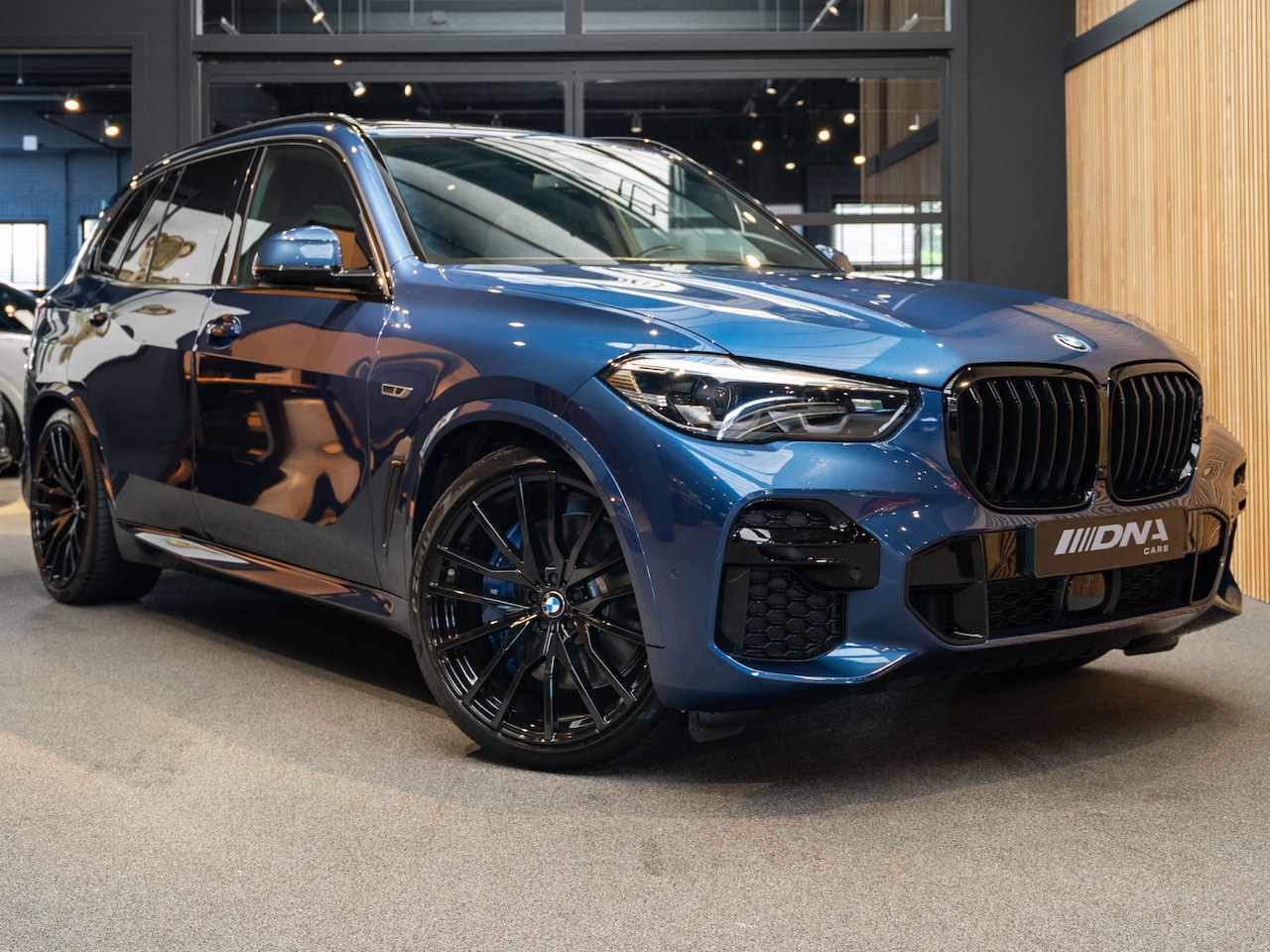BMW X5 - xDrive45e High Executive M-sport Pakket xDrive45e Pano - AutoWereld.nl