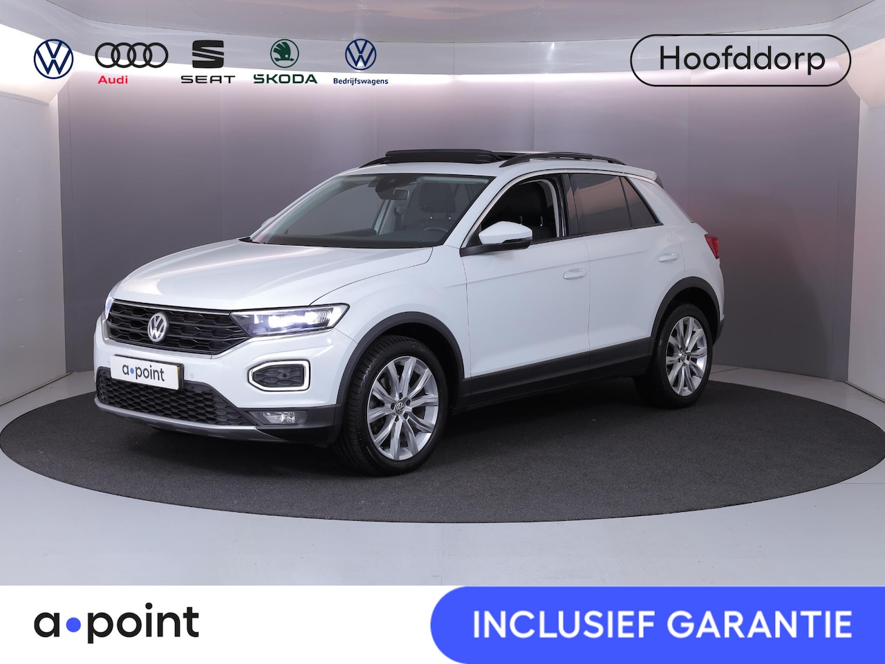 Volkswagen T-Roc - 1.0 TSI Style 115pk 6bak| Panorama dak | LM-velgen| el. achterklep | Climatronic - AutoWereld.nl