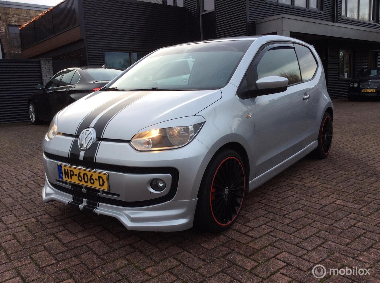 Volkswagen Up! - 1.0 cheer up! BlueMotion 17"Lm Vlg Airco Stoelverw - AutoWereld.nl