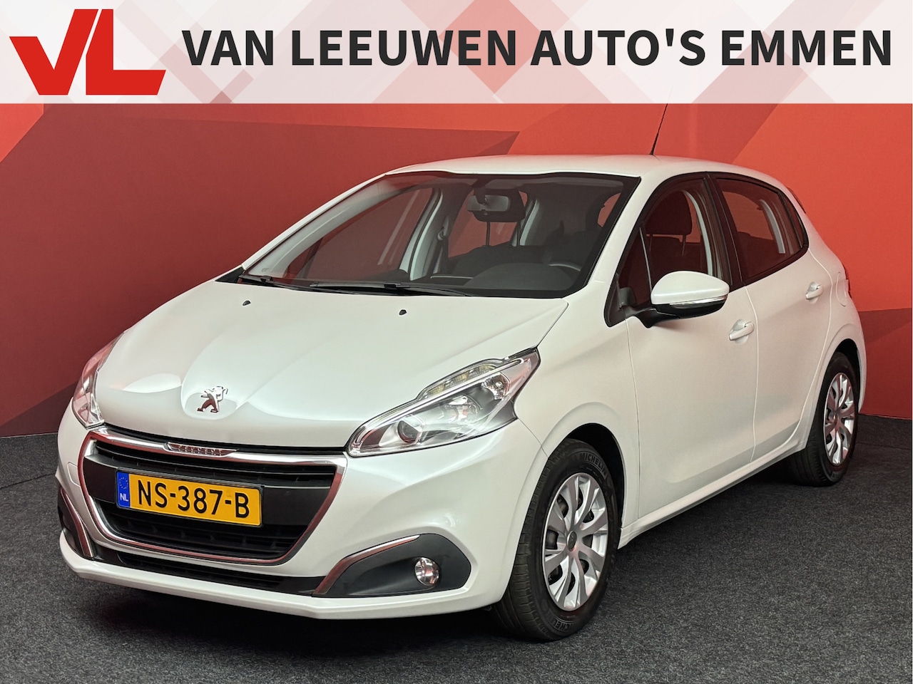 Peugeot 208 - 1.2 PureTech Blue Lion | Airco | Cruise control | Navigatie - AutoWereld.nl