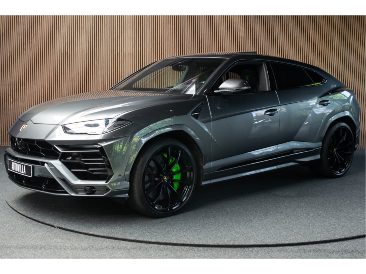 Lamborghini Urus - 4.0 V8 HUD Panodak Leer ACC Ceramic Akrapovic Keyless 360 Camera B&O Massage Alcantara hem - AutoWereld.nl