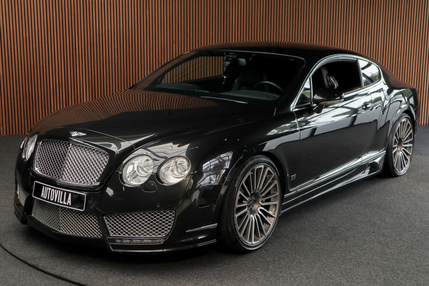 Bentley Continental GT - 6.0 W12 Mansory Massage Leer ACC Keyless Camera Luchtvering Elektr. verstelbare stoelen me - AutoWereld.nl