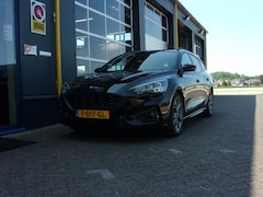 Ford Focus Wagon - 1.0/125pk Hybrid ST-Line NAV CAM ECC HUD RR Keyless Privacy Glass