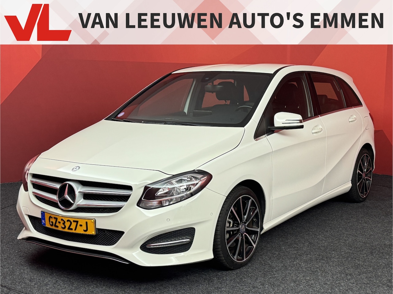 Mercedes-Benz B-klasse - 180 Ambition | Stoelverwarming | Trekhaak | Half leder | APK 08-2026 - AutoWereld.nl