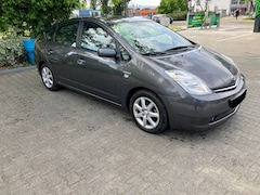 Toyota Prius - 1.5 VVT-i Tech Edition