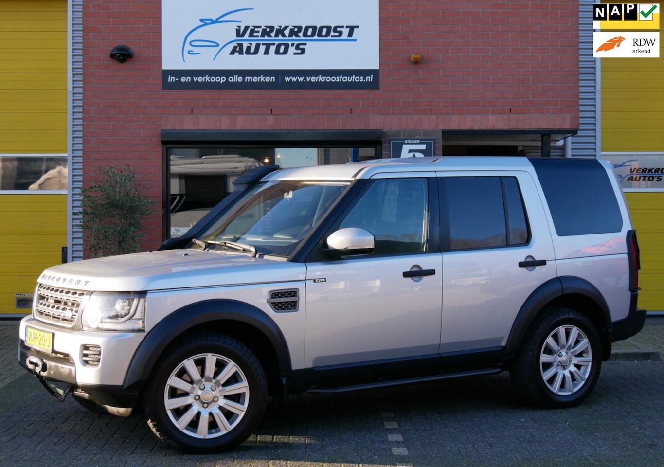 Land Rover Discovery - 3.0 TDV6 SE zeer mooi, dealer onderhouden. grijs kenteken - AutoWereld.nl